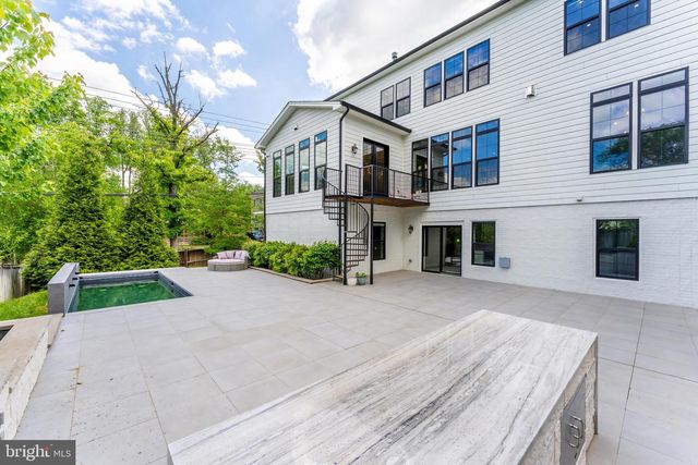 6501 36TH ST N, Arlington, VA 22213
