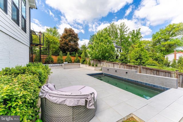 6501 36TH ST N, Arlington, VA 22213