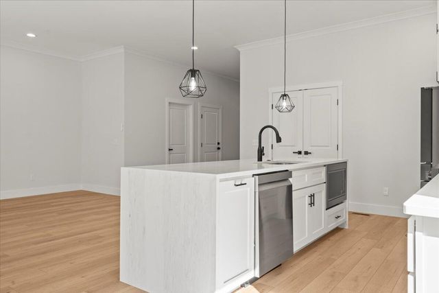 10553 E Brainerd Road, Apison, TN 37302