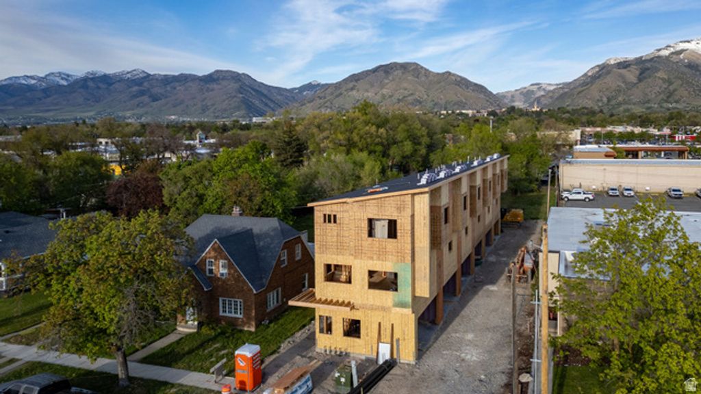 Image 3 of property listing at 452 N 100 W #103, Logan, UT 84321