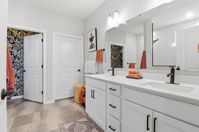 4557 Schilling Way, Woodbury, MN 55129