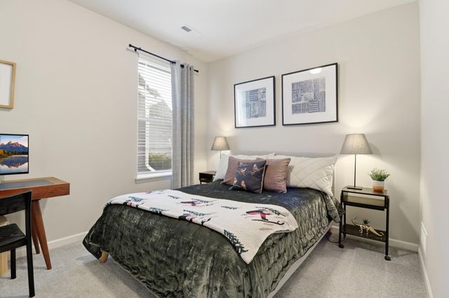 4557 Schilling Way, Woodbury, MN 55129