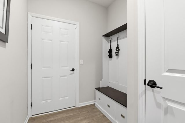 4557 Schilling Way, Woodbury, MN 55129