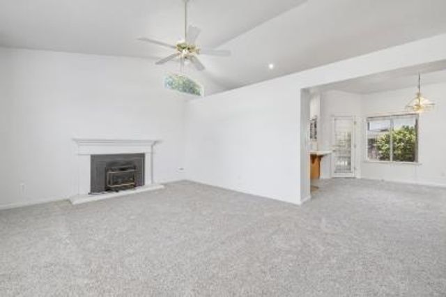 10282 N Whitney Avenue, Fresno, CA 93730