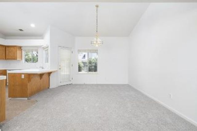 10282 N Whitney Avenue, Fresno, CA 93730