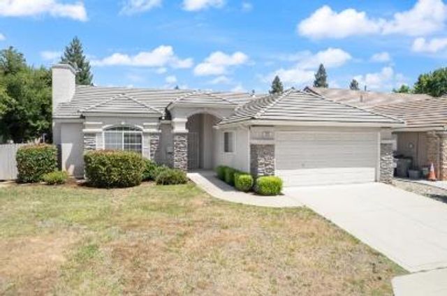 10282 N Whitney Avenue, Fresno, CA 93730