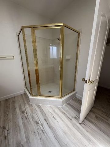 10282 N Whitney Avenue, Fresno, CA 93730