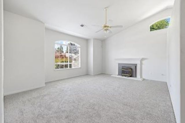 10282 N Whitney Avenue, Fresno, CA 93730