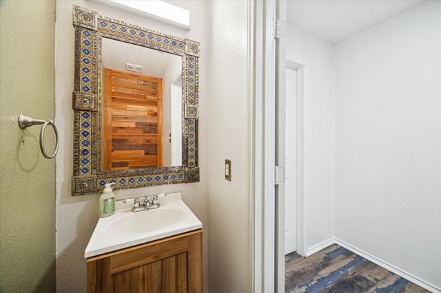 8435 Broadleaf Avenue, Baytown, TX 77521