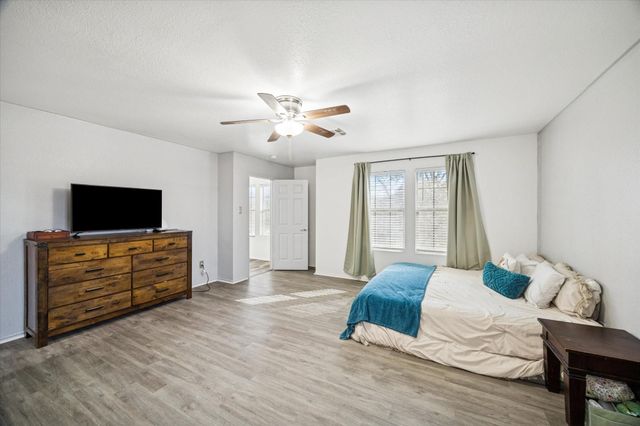 8435 Broadleaf Avenue, Baytown, TX 77521