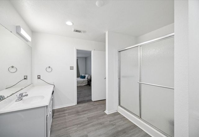 8435 Broadleaf Avenue, Baytown, TX 77521