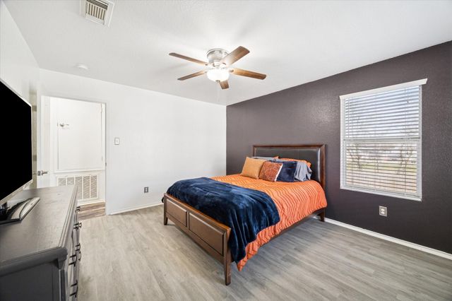 8435 Broadleaf Avenue, Baytown, TX 77521