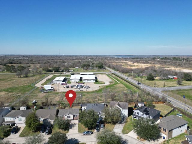 8435 Broadleaf Avenue, Baytown, TX 77521