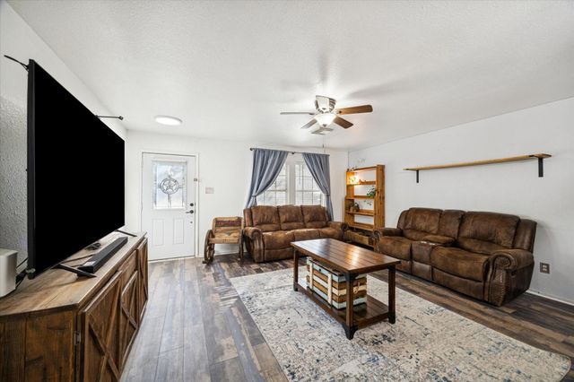 8435 Broadleaf Avenue, Baytown, TX 77521