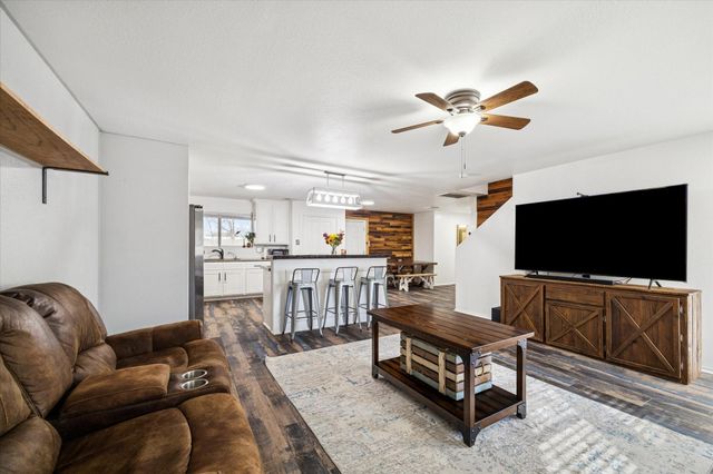 8435 Broadleaf Avenue, Baytown, TX 77521