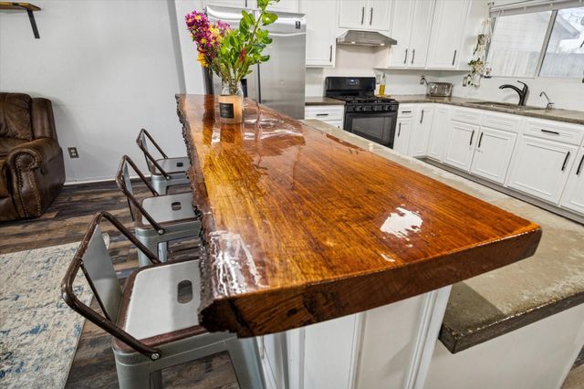 8435 Broadleaf Avenue, Baytown, TX 77521