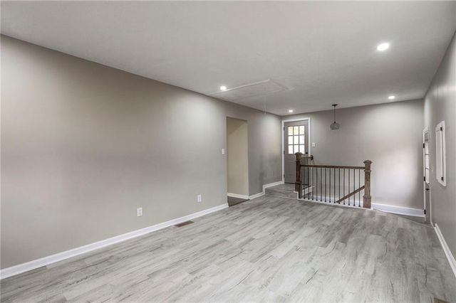 8819 E 80th Terrace, Raytown, MO 64138