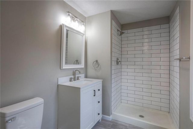 8819 E 80th Terrace, Raytown, MO 64138