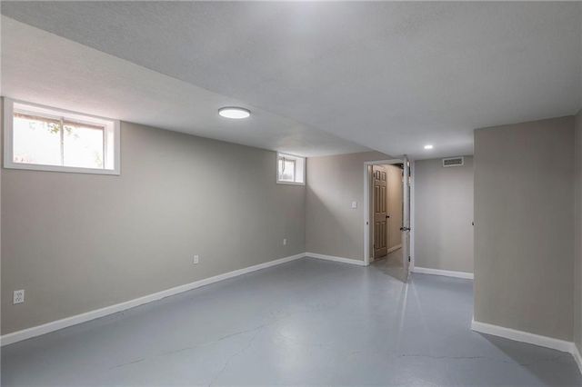 8819 E 80th Terrace, Raytown, MO 64138