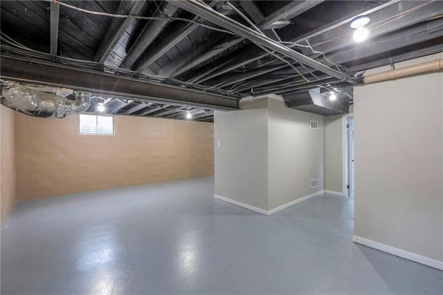 8819 E 80th Terrace, Raytown, MO 64138