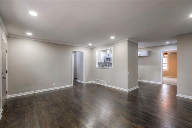 8819 E 80th Terrace, Raytown, MO 64138