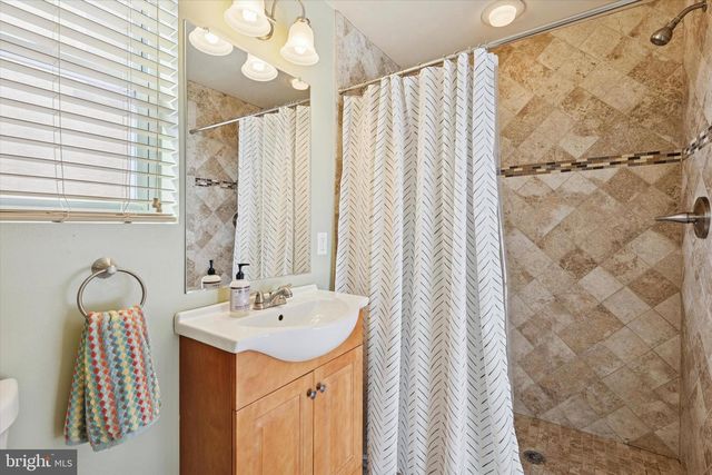 253 HERMITAGE ST, Philadelphia, PA 19127