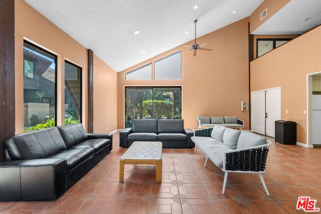 15050 Sherman Way 166, Van Nuys (los Angeles), CA 91405