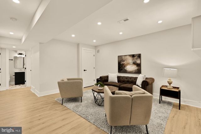 815 MARIETTA PL NW, Washington, DC 20011