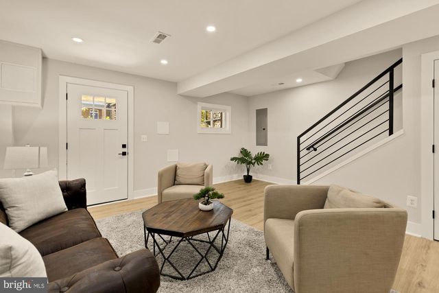 815 MARIETTA PL NW, Washington, DC 20011