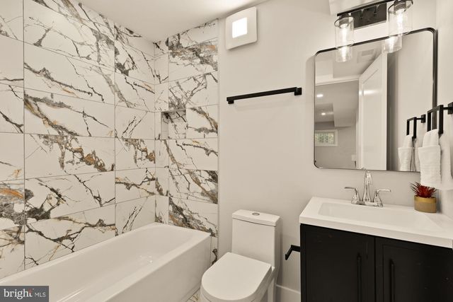 815 MARIETTA PL NW, Washington, DC 20011