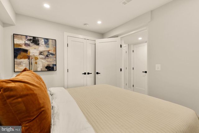 815 MARIETTA PL NW, Washington, DC 20011