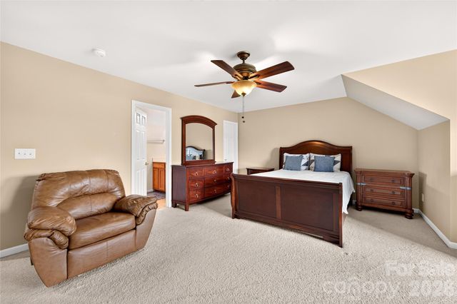 9907 Porta Ferry Drive, Charlotte, NC 28213
