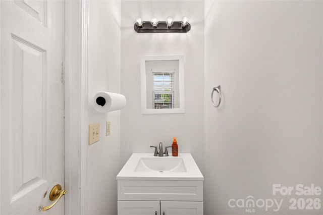 9907 Porta Ferry Drive, Charlotte, NC 28213