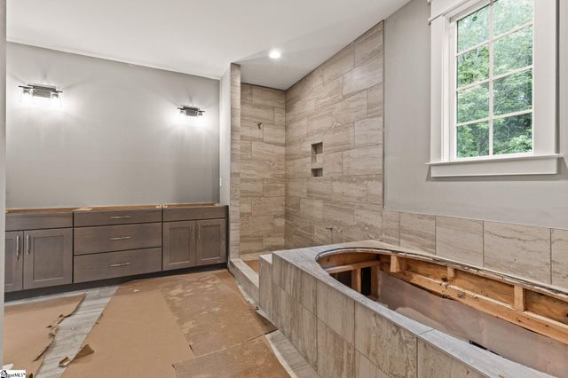 2032 Ivy Cottage Path, Boiling Springs, SC 29316