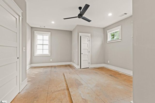 2032 Ivy Cottage Path, Boiling Springs, SC 29316