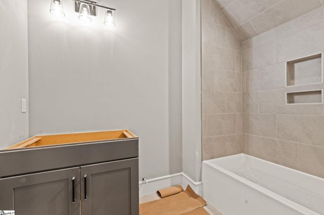 2032 Ivy Cottage Path, Boiling Springs, SC 29316