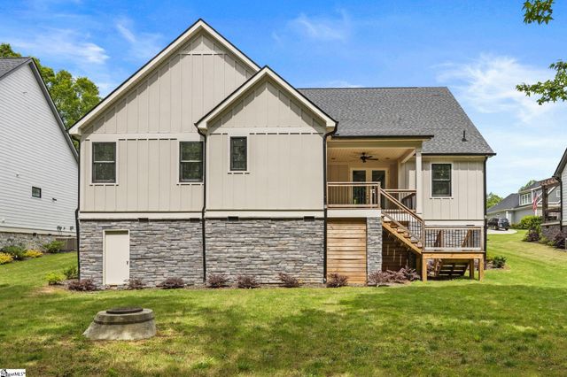 2032 Ivy Cottage Path, Boiling Springs, SC 29316