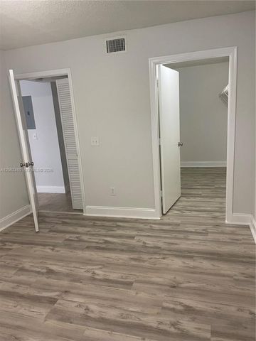 3670 N 56th Ave 708, Hollywood, FL 33021