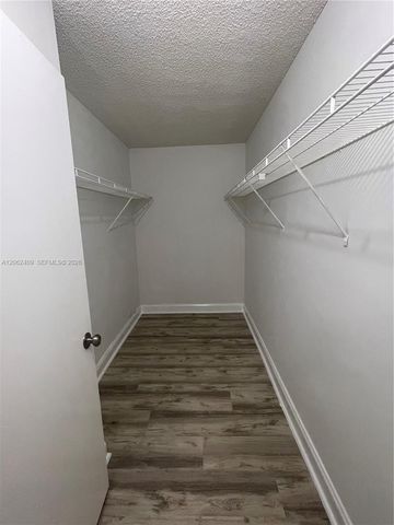3670 N 56th Ave 708, Hollywood, FL 33021