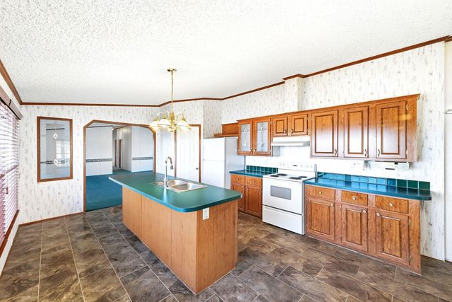 1437 Heidenreich LN, Uhland, TX 78640