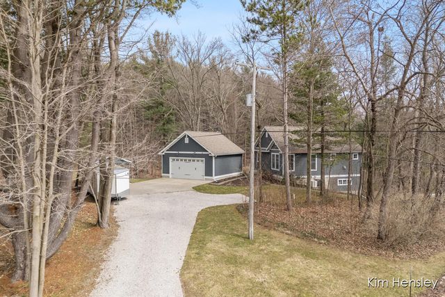 12636 Point Drive, Gowen, MI 49326