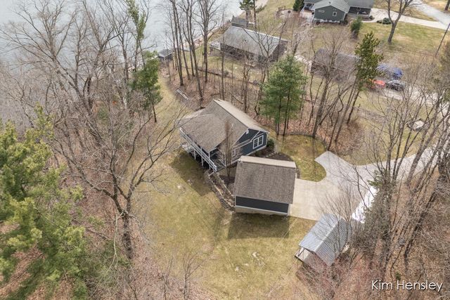 12636 Point Drive, Gowen, MI 49326