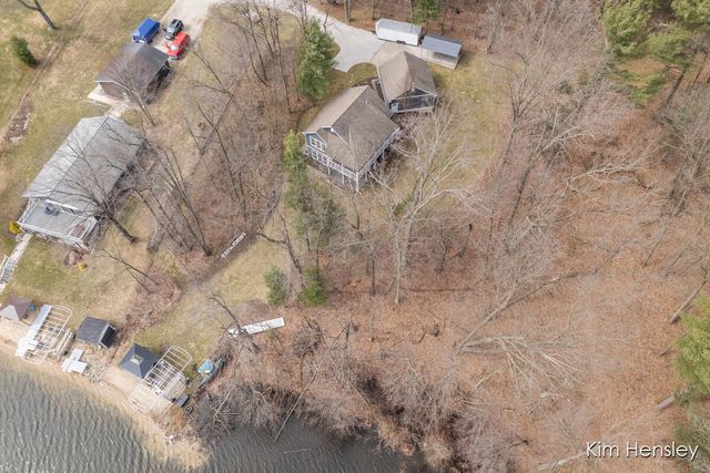 12636 Point Drive, Gowen, MI 49326