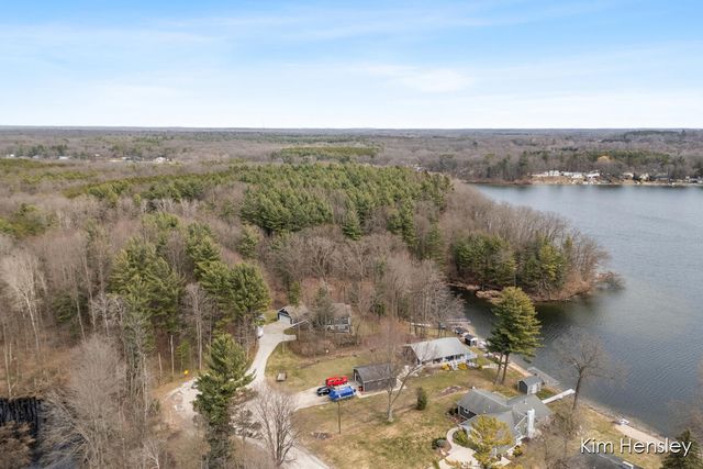 12636 Point Drive, Gowen, MI 49326