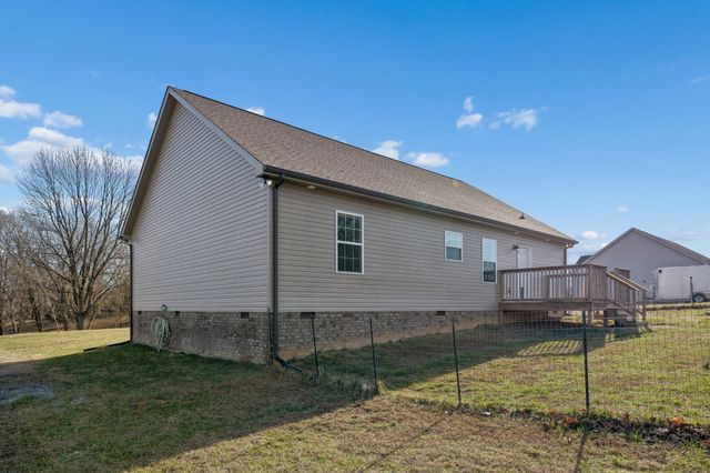 1521 Wixtown Rd, Westmoreland, TN 37186