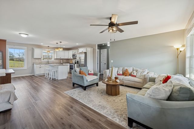 1521 Wixtown Rd, Westmoreland, TN 37186