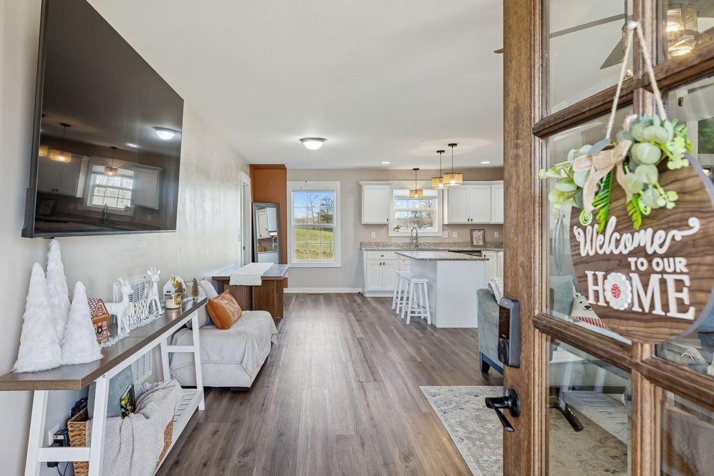 1521 Wixtown Rd, Westmoreland, TN 37186