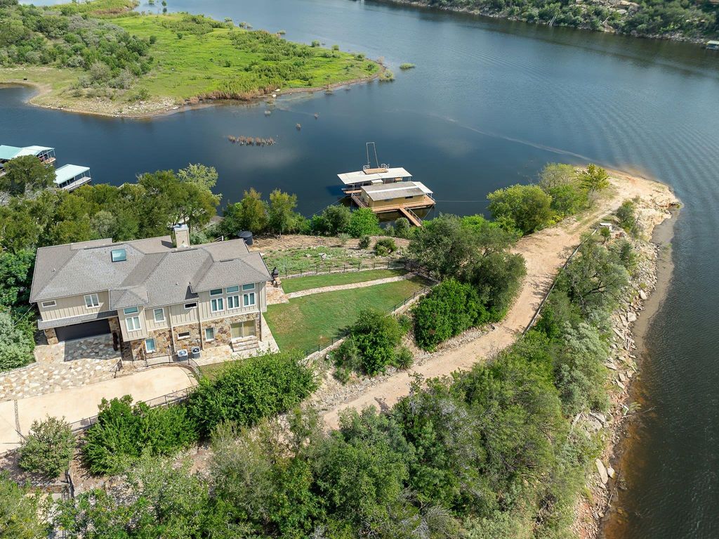 25300 Pedernales Point DR, Spicewood, TX 78669