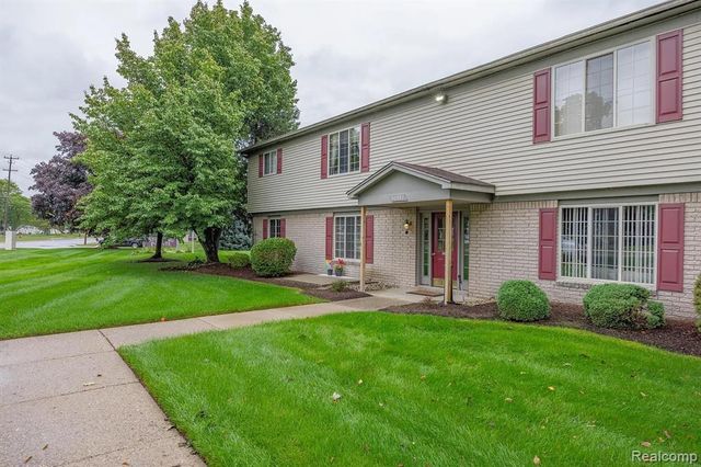 43992 Freeway Dr 94, Sterling Heights, MI 48313