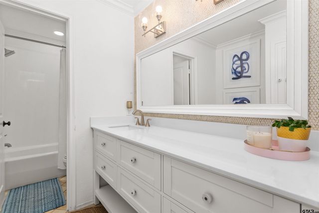 1506 Devonshire Dr, Tyler, TX 75703